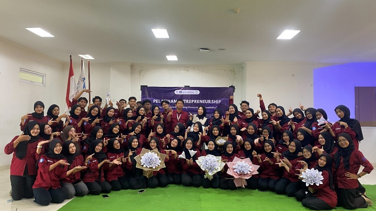 GenBI Gelar Pelatihan Entrepreneurship melalui Kreasi Buket dari Kertas Bekas
