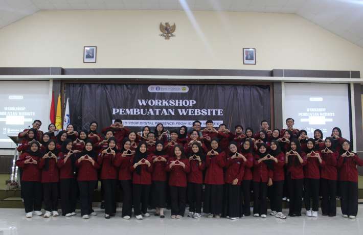 GenBI UNIKAL Dorong Literasi Digital Workshop ???Build Your Digital Presence: From Idea to Website??